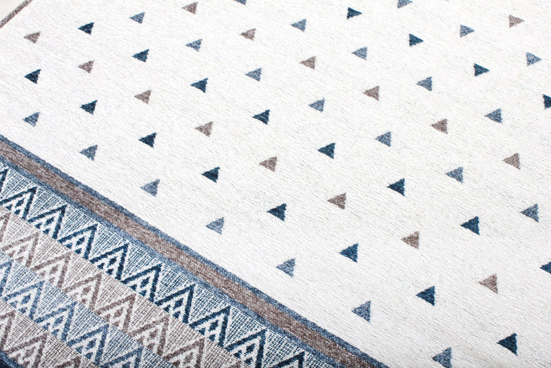 Washable Pyramid Patterned Rug in Blue and White Color